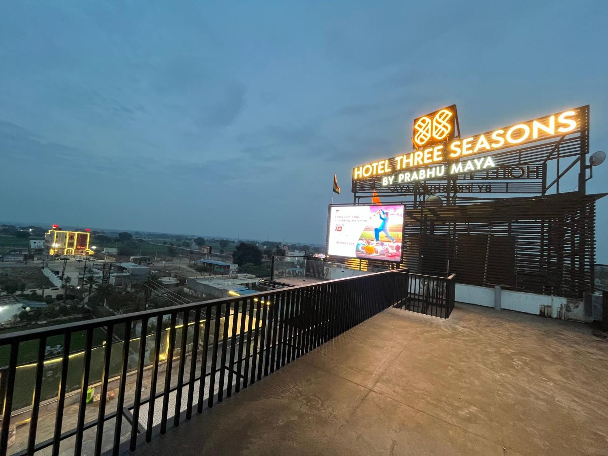 Hotel Three Seasons Vrindāvan Dış mekan fotoğraf