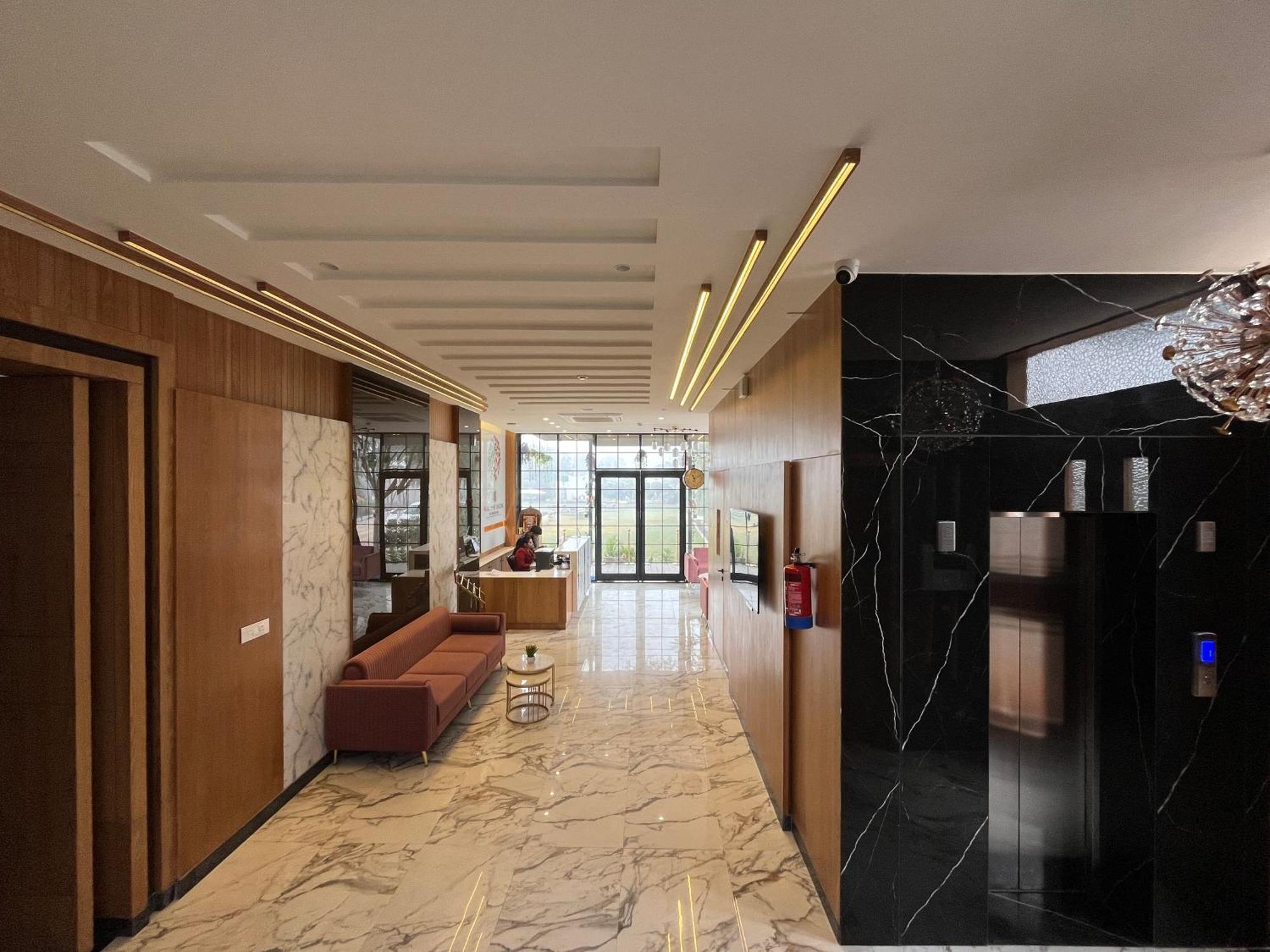 Hotel Three Seasons Vrindāvan Dış mekan fotoğraf