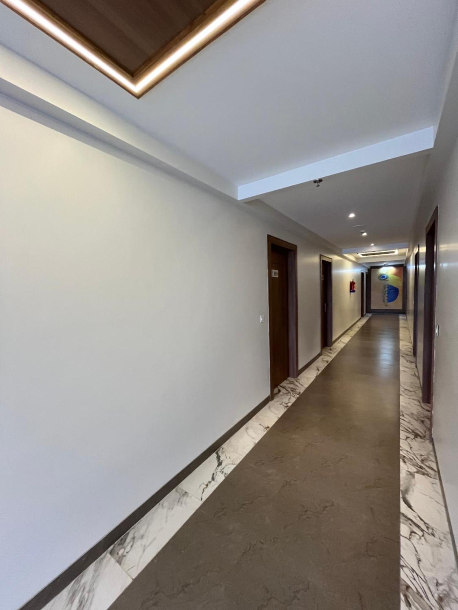 Hotel Three Seasons Vrindāvan Dış mekan fotoğraf