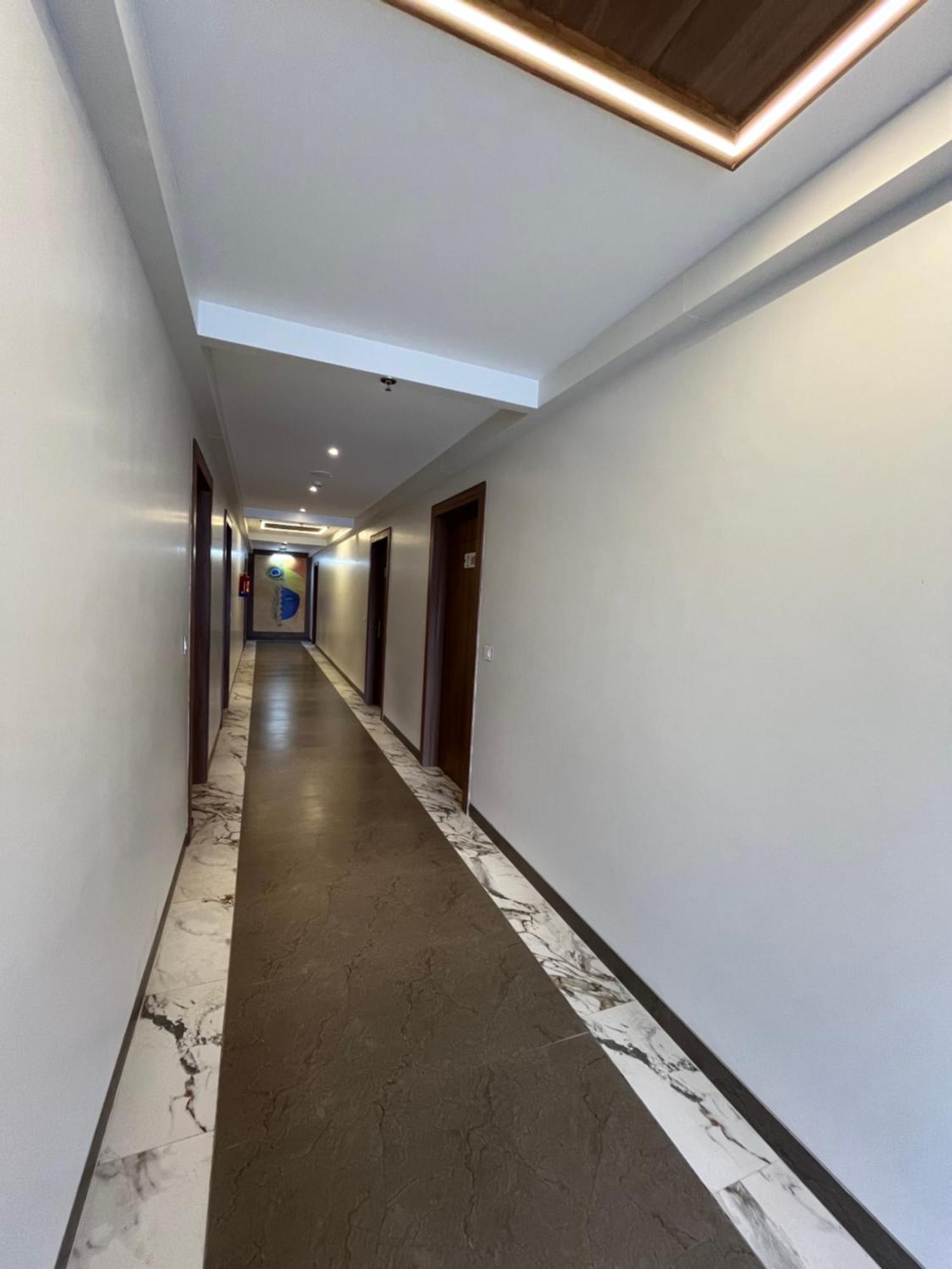 Hotel Three Seasons Vrindāvan Dış mekan fotoğraf