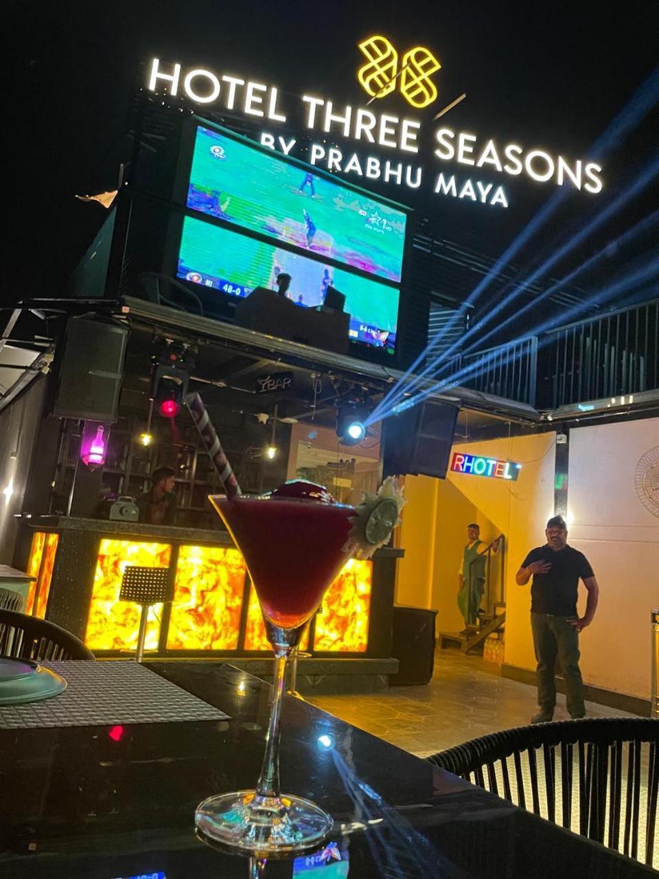 Hotel Three Seasons Vrindāvan Dış mekan fotoğraf