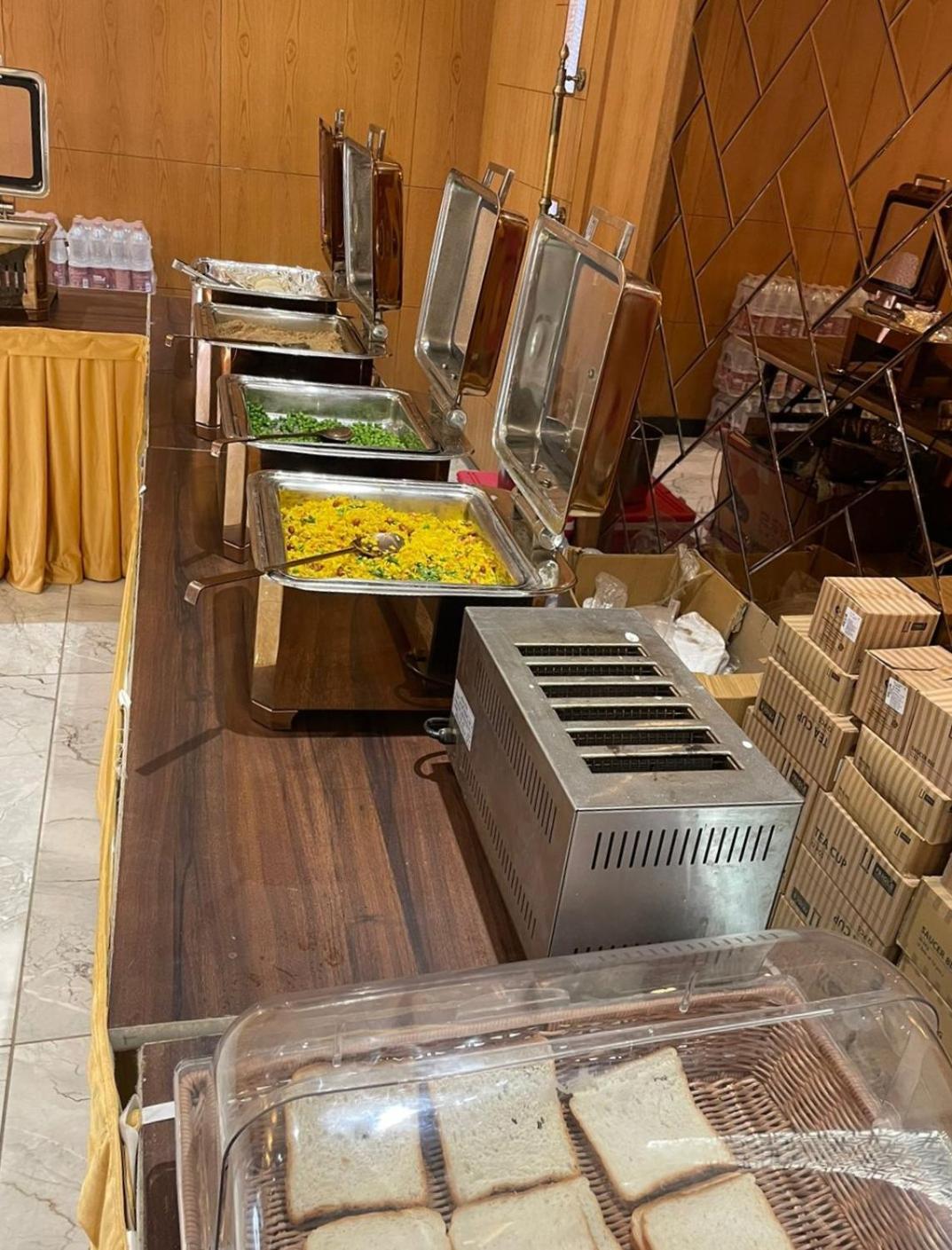 Hotel Three Seasons Vrindāvan Dış mekan fotoğraf