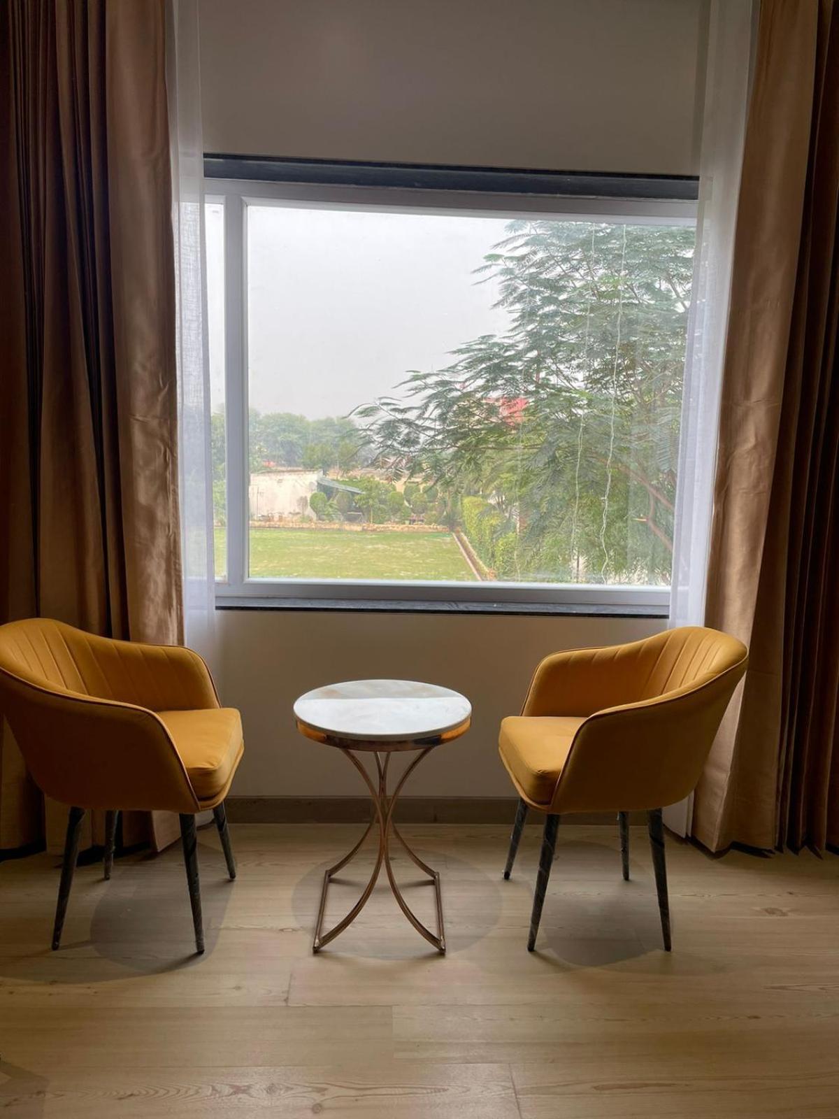 Hotel Three Seasons Vrindāvan Dış mekan fotoğraf
