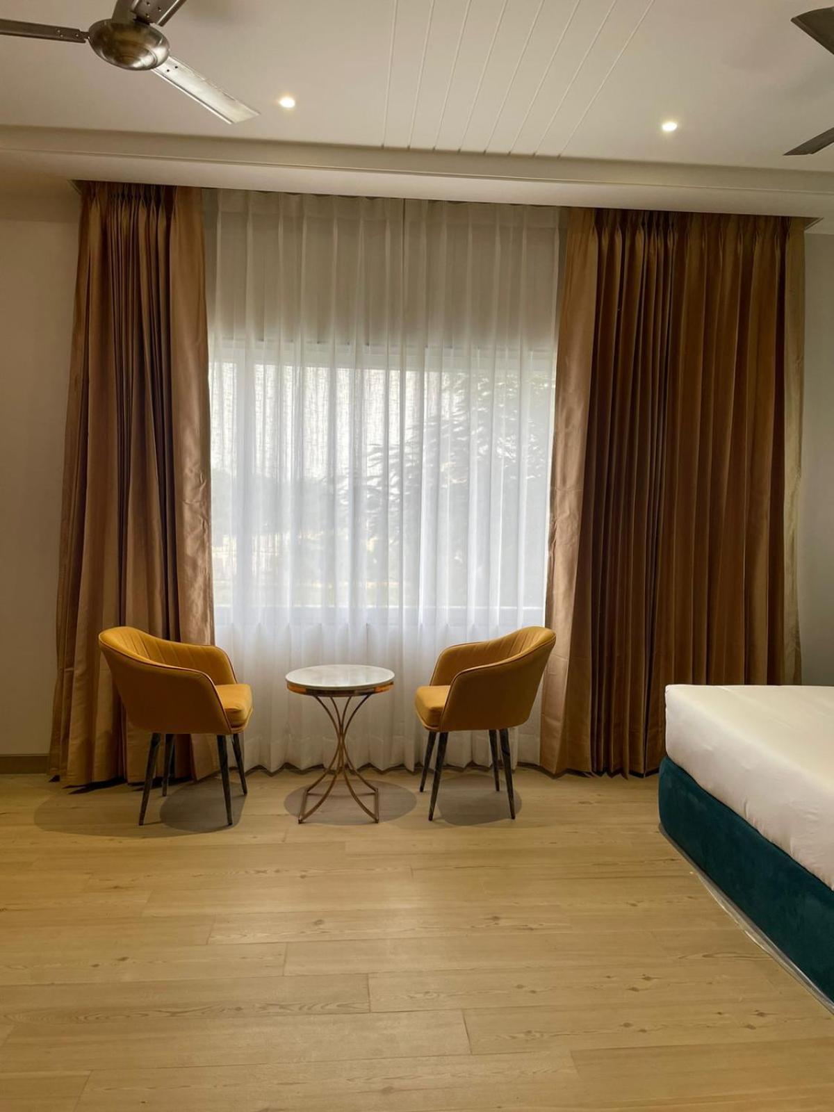 Hotel Three Seasons Vrindāvan Dış mekan fotoğraf